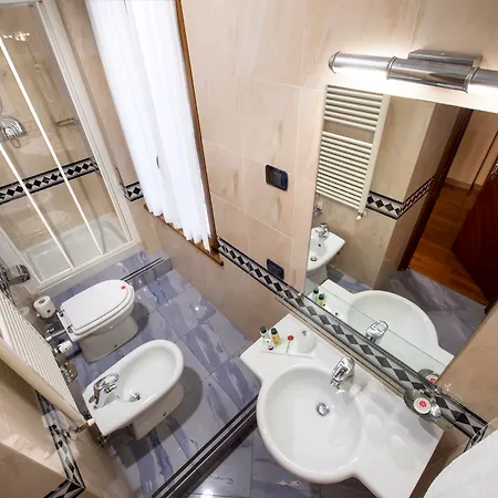 فندق Lancaster 3*