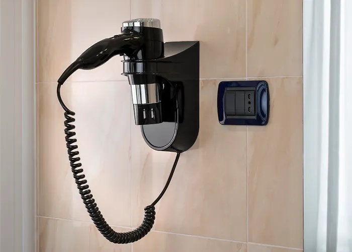 Lancaster Szálloda 3*