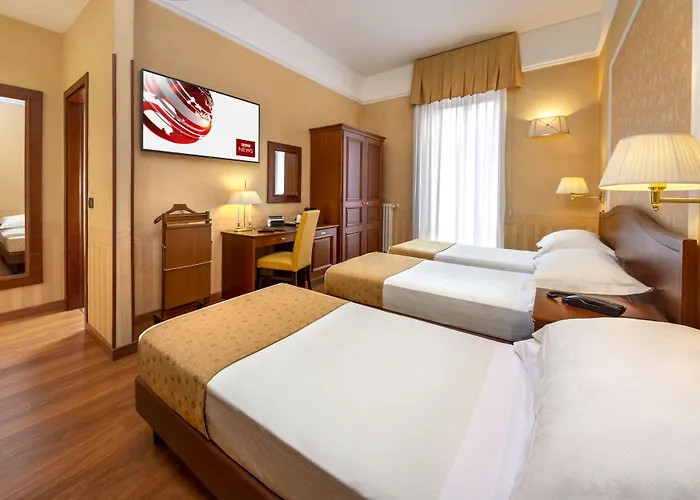 Lancaster 3* Milánó