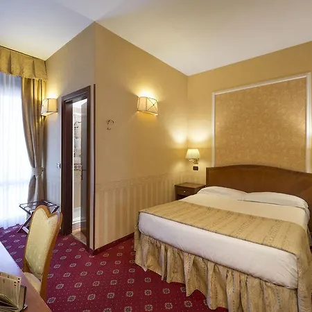 Lancaster Otel