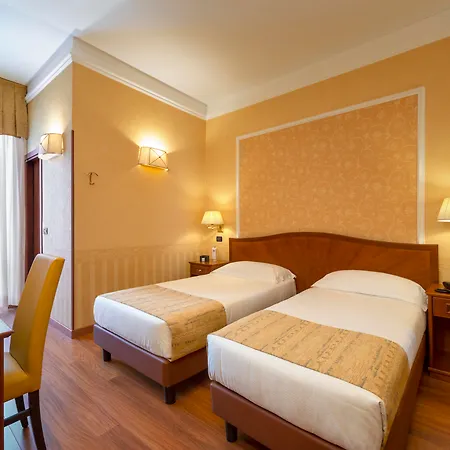 Lancaster Szálloda 3*