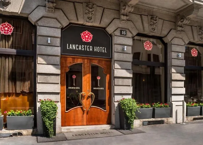 Lancaster 3* ميلان